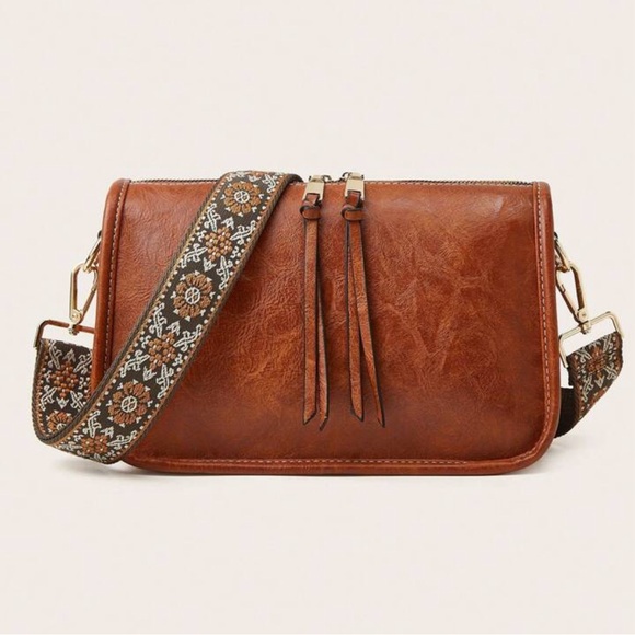 Handbags - Fall Vintage Style Bucket Bag with Guitar Strap